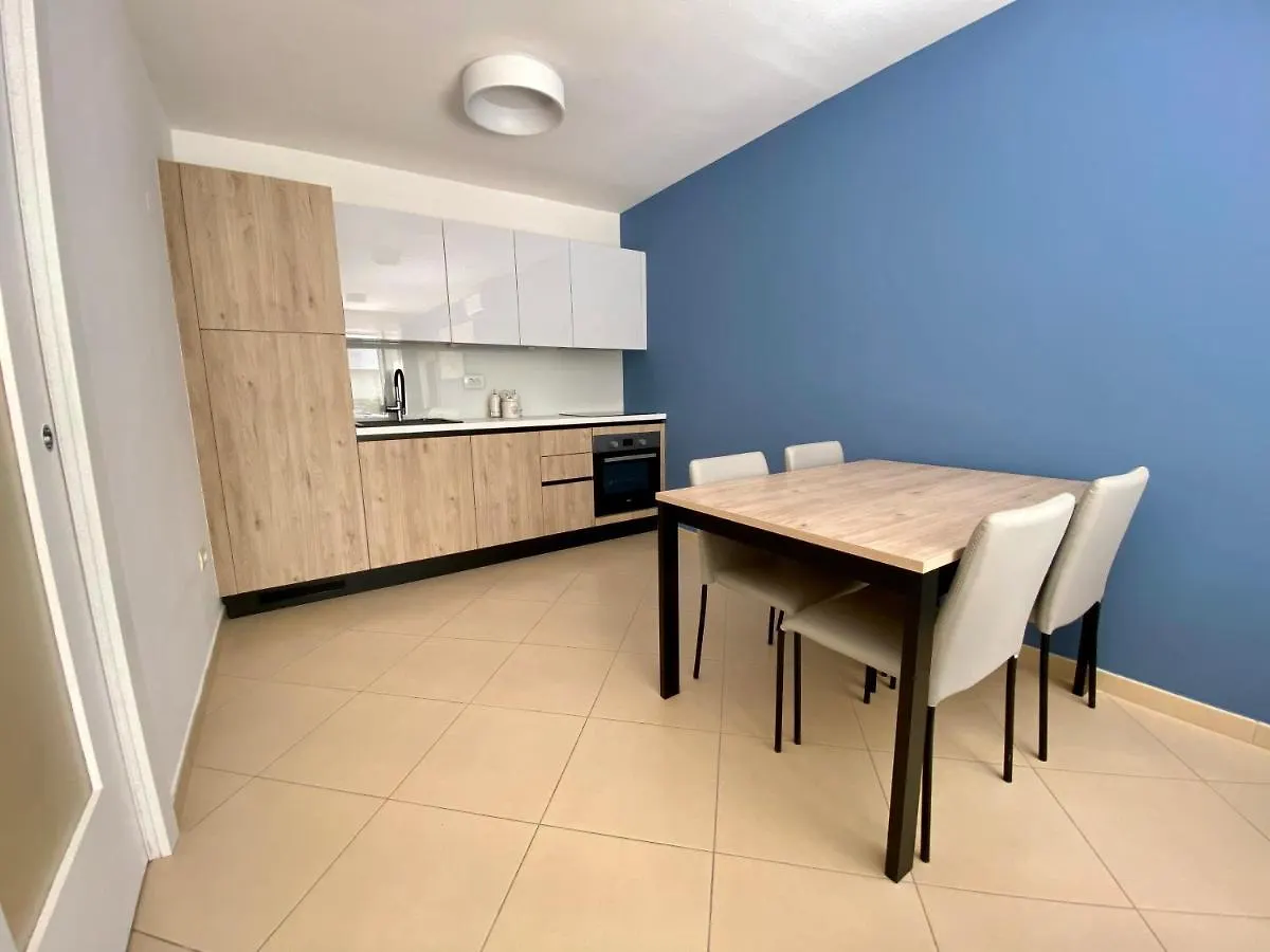 Apartment Umag Sofia 0*,